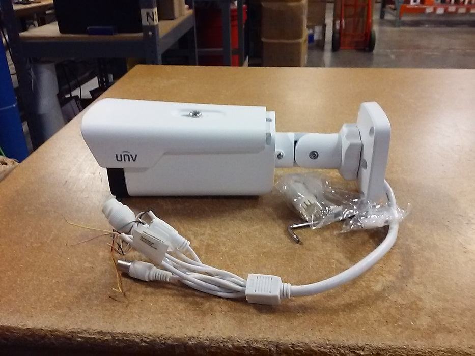 4MP/960P HD Thermal & Optical Dual-Spectrum Bullet IP Security Camera with Active Deterrence, IR, A.I. Powered Intelligent Events and a 4mm Fixed Lens (TIC2A32SAF34F4ACI1)