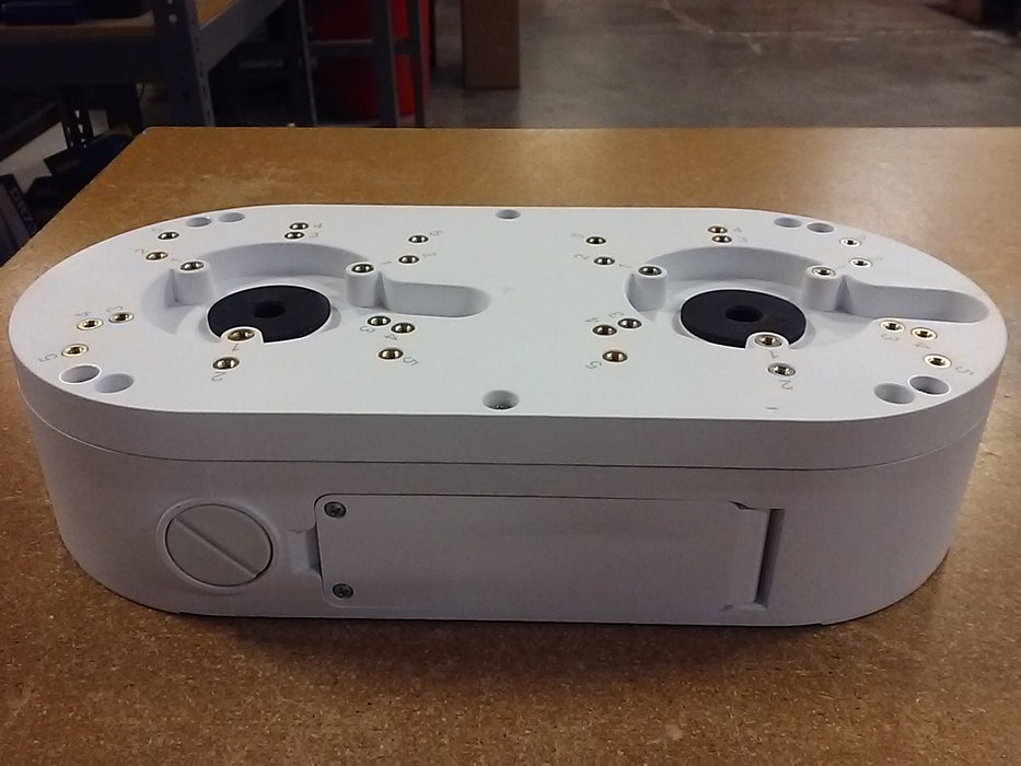 IP66 Weatherproof Dual Junction Box with Integrated 2-Port PoE Switch, for Motorized Lens Cameras (JBOXSWITCHZ)