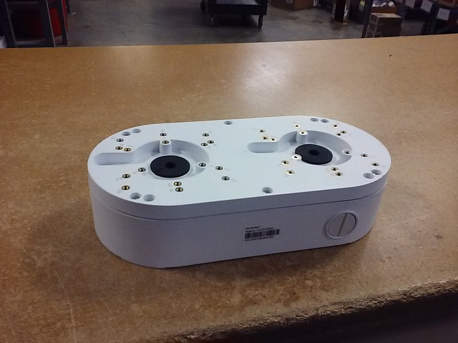IP66 Weatherproof Dual Junction Box with Integrated 2-Port PoE Switch, for Motorized Lens Cameras (JBOXSWITCHZ)