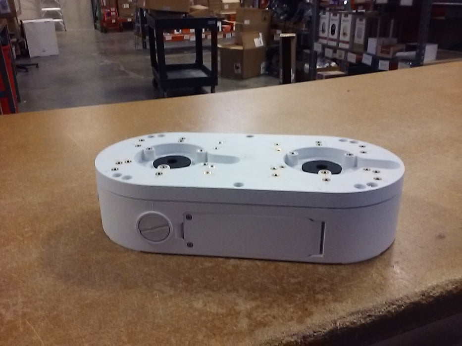 IP66 Weatherproof Dual Junction Box with Integrated 2-Port PoE Switch, for Motorized Lens Cameras (JBOXSWITCHZ)