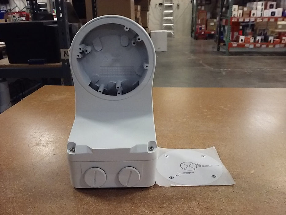 Wall Mount W/ Junction Box for Fixed Lens Dome (TRJB07/WM03GIN)