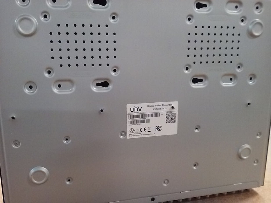 4K UltraHD 32-Channel Hybrid XVR Supporting 32 TVI/AHD/CVI/CVBS Inputs & 4 Additional IP Inputs (XVR30232Q3)