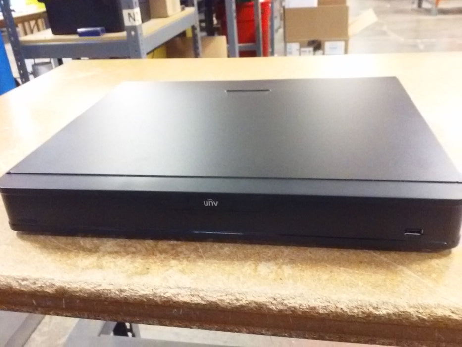 4K UltraHD 32-Channel Hybrid XVR Supporting 32 TVI/AHD/CVI/CVBS Inputs & 4 Additional IP Inputs (XVR30232Q3)