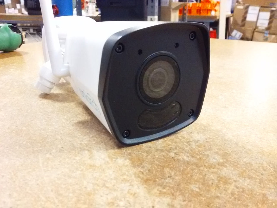 FullHD 1080p 2MP Weatherproof Wi-Fi Bullet IP Security Camera with a 2.8mm Fixed Lens and Built-in Microphone (UhoB1RM2F3)