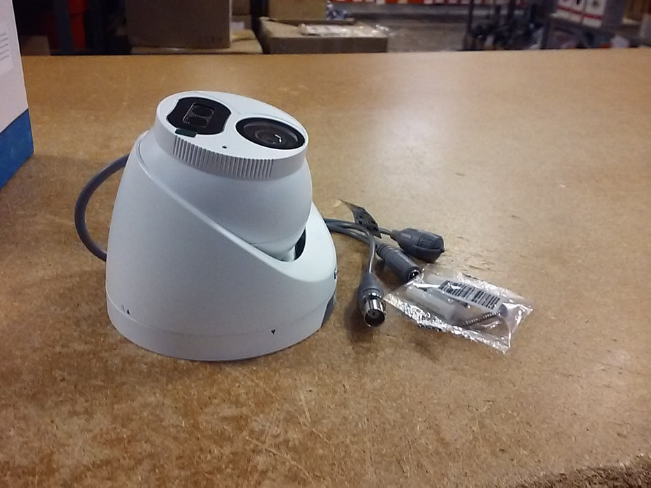4K LightHunter Weatherproof IR Turret HD-TVI Analog Security Camera with Built-In Mic (UACT128ADF28MS)