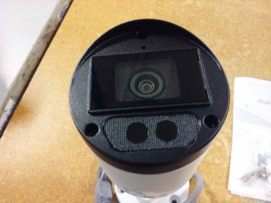 4K LightHunter Fixed IR Bullet Analog Security Camera (UACB128ADF28MS)