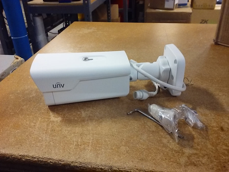 5MP LightHunter Fixed IR Bullet Network Camera (IPC2B15SSADF28KI1)