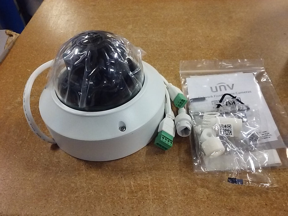 5MP LightHunter IR Dome Network Camera (IPC3235SBADZKI0)